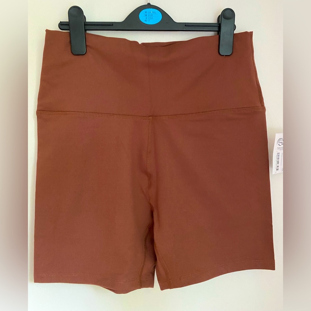 NWT Core 10 High Waist Yoga/Cycling Shorts, Size Medium